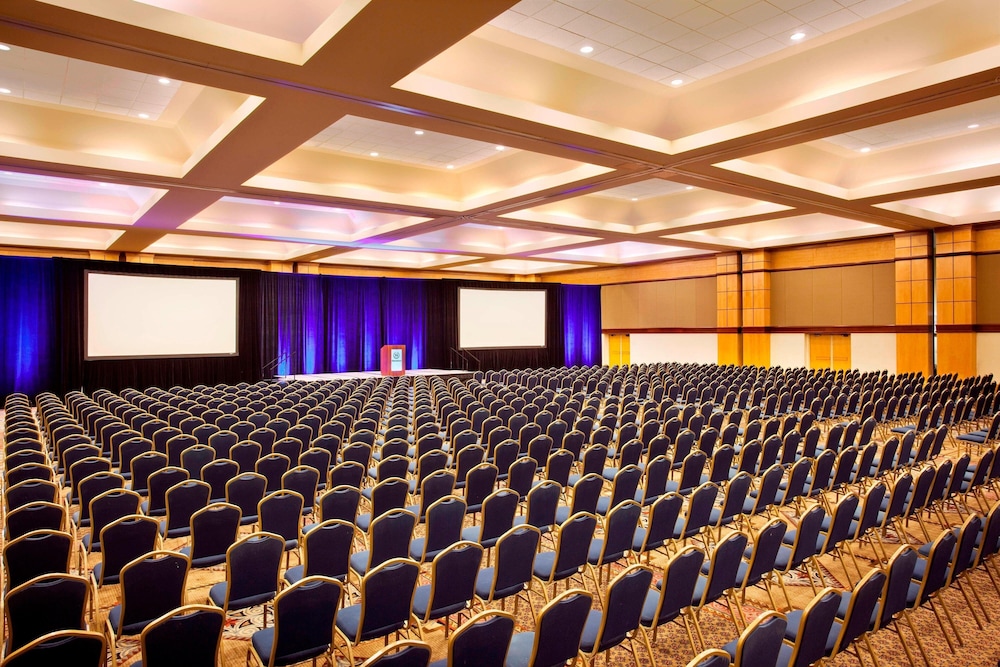 Sheraton Birmingham Hotel - photo 51