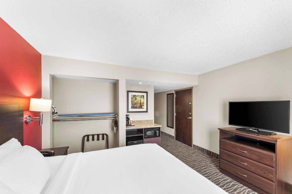 Quality Inn Columbus NE - photo 15