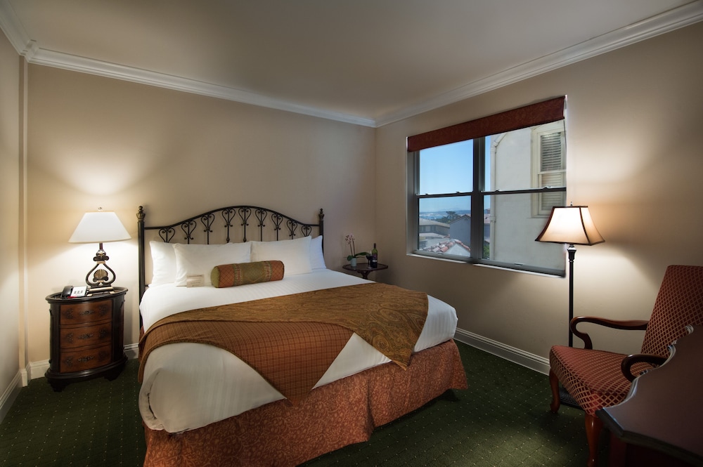 The Monterey Hotel - photo 20