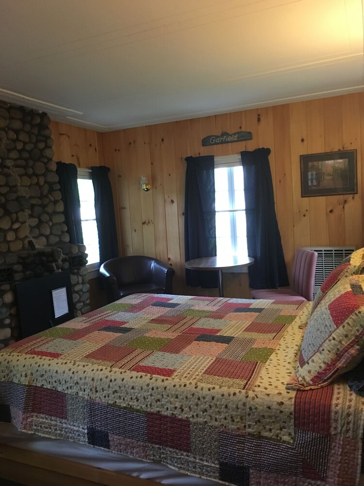 Gilcrest Cottages and Motels - photo 16