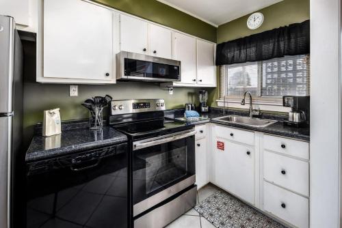 Seaspray Condos 102A — 4-Star Luxury Hotel in Fort Walton Beach, United States