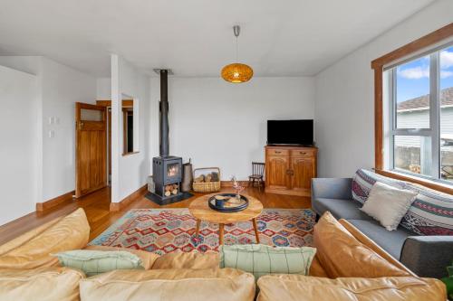 Serene Stay Fitzroy Holiday Home — 4-Star Luxury Hotel in New Plymouth, New Zealand