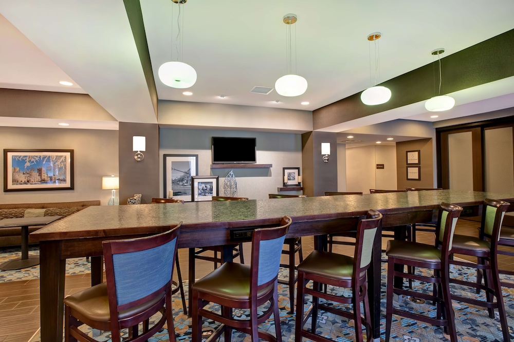 Hampton Inn DeKalb IL - photo 4