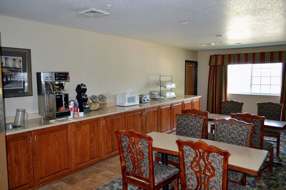 Colfax Inn - photo 44