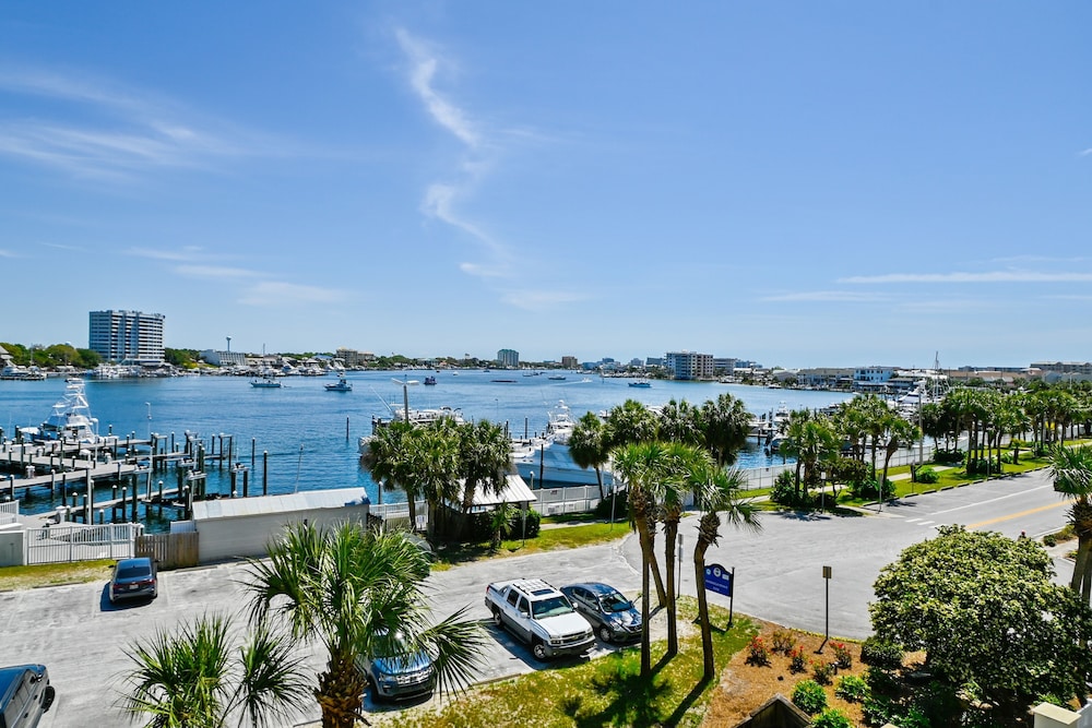 East Pass Towers 304 3 Bedroom Condo by RedAwning Destin - photo 35