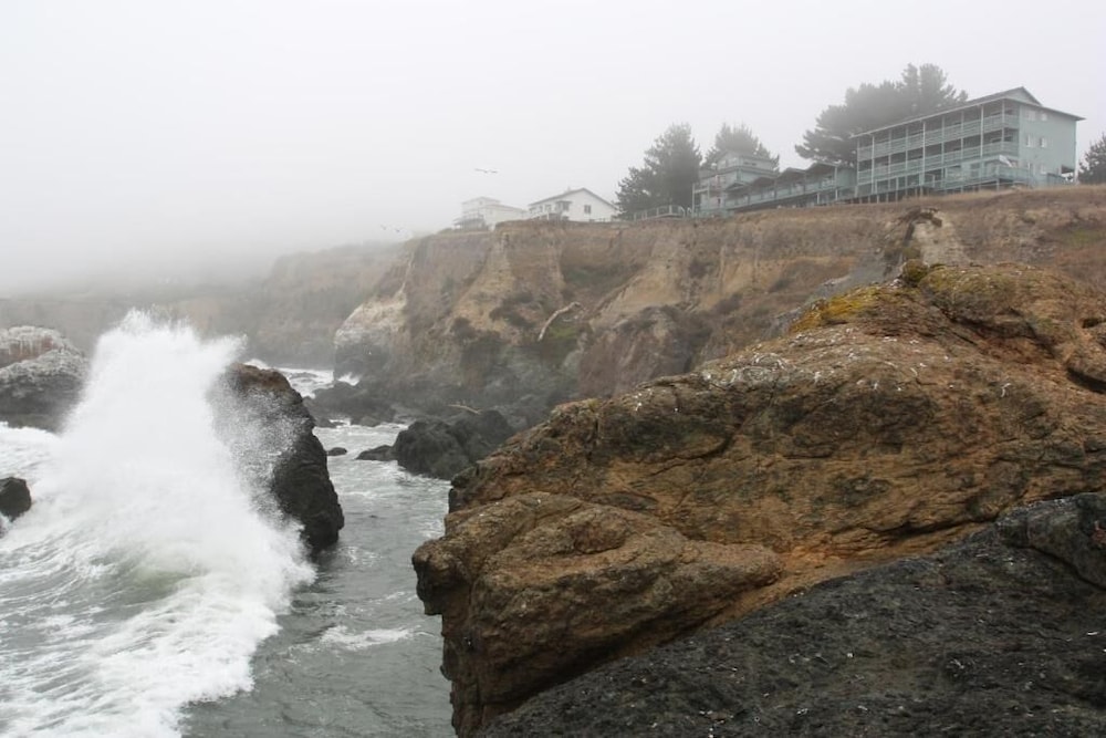 Inn Of The Lost Coast - photo 30