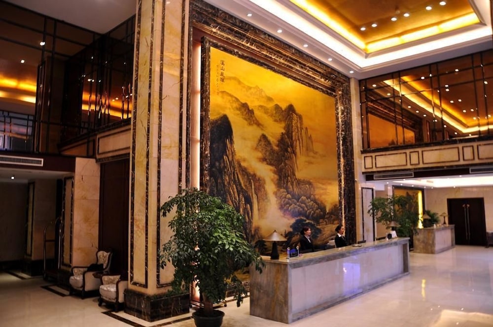 Huanan Hotel — hotel in Zhanjiang