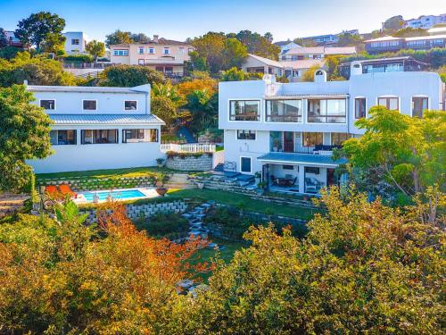 Sunnymeade Guest House — 4-Star Luxury Hotel in Knysna, South Africa