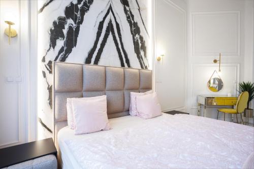 Palace Apartment by Main Station Premier — 4-Star Luxury Hotel in Prague, Czech Republic