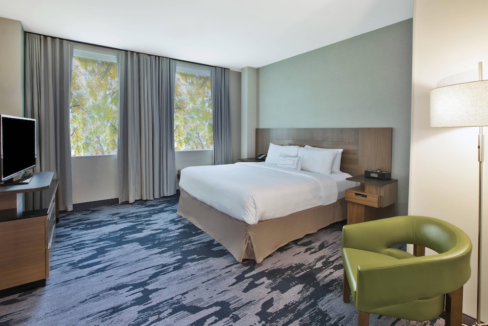 Fairfield Inn & Suites by Marriott Milwaukee Downtown - photo 5