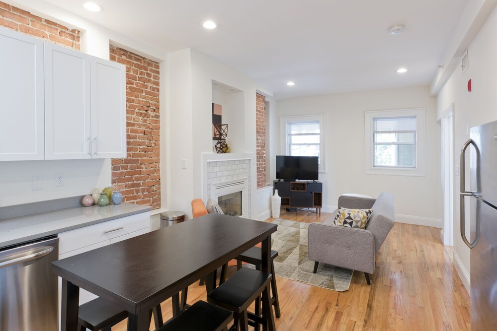 Hip 3BR in Allston by Sonder - photo 9