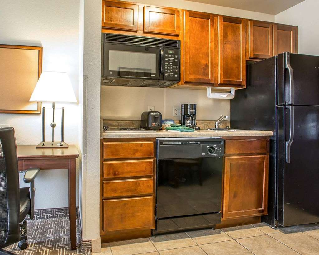 MainStay Suites St. Robert Fort Leonard Wood - photo 23