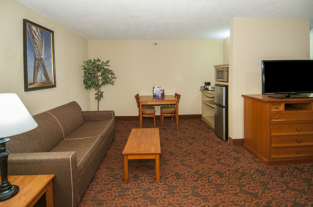 Governor's Suites Hotel Oklahoma City Airport Area - photo 13
