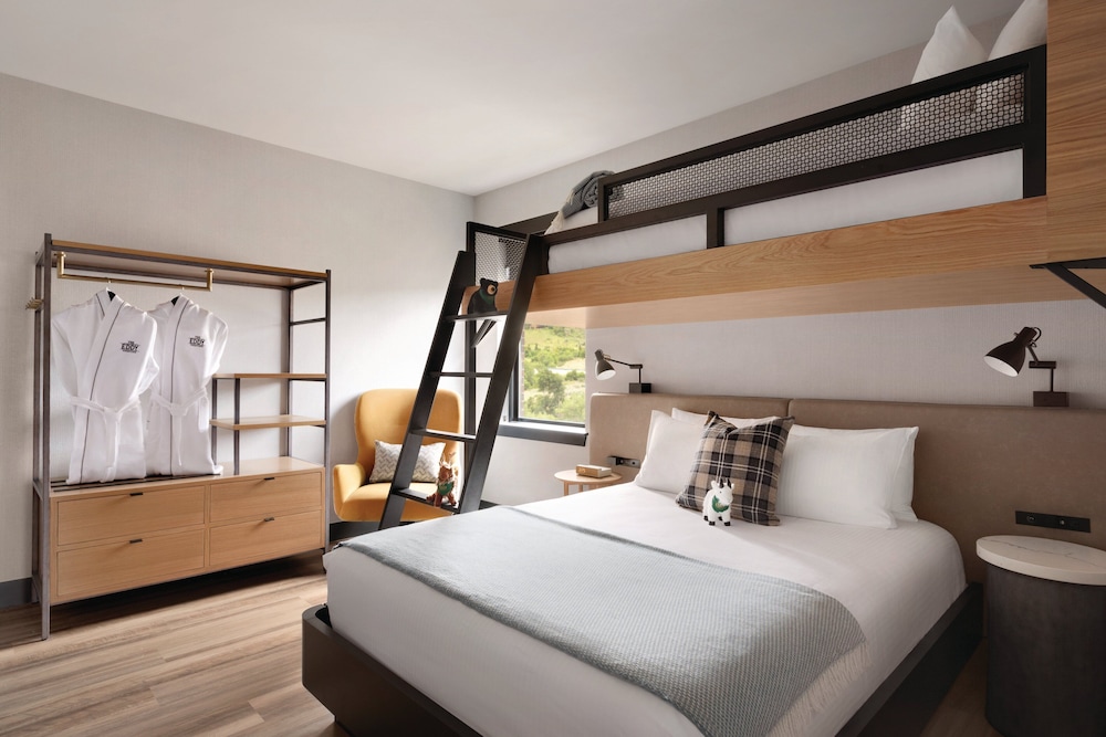 The Eddy Taproom & Hotel - photo 12