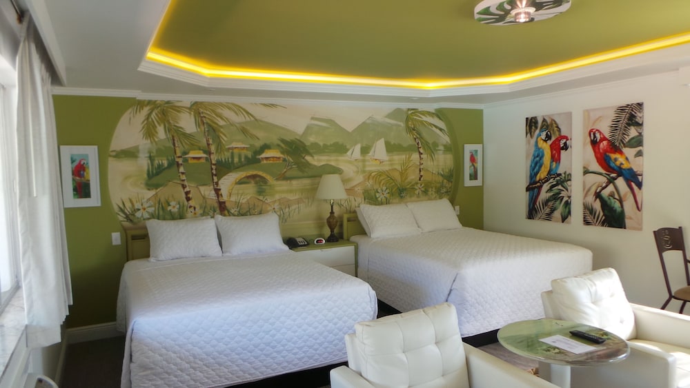 Island House Hotel - photo 9