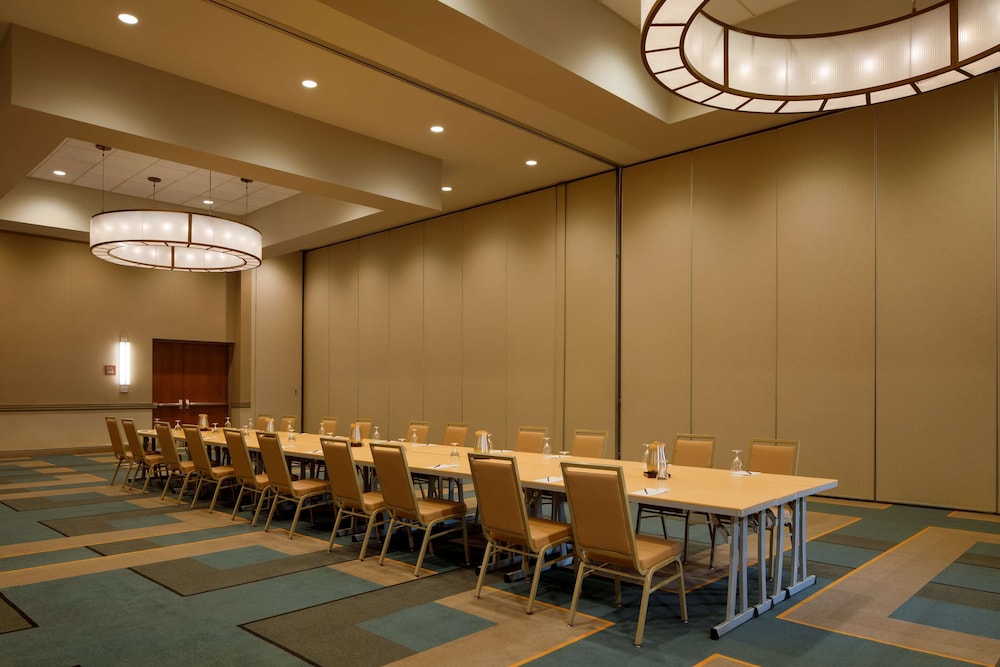 DoubleTree by Hilton Pittsburgh Cranberry - photo 95