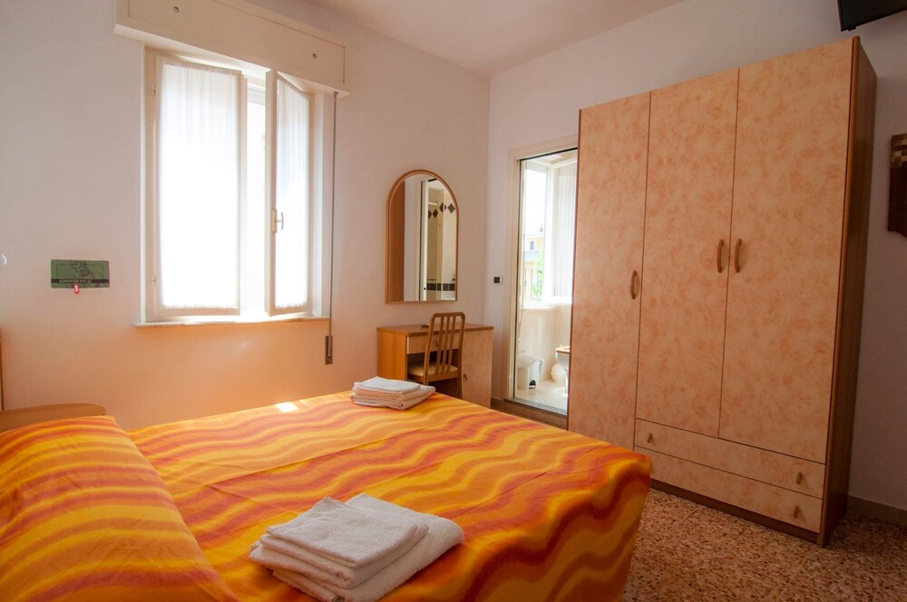 Hotel Greta B B — Rimini