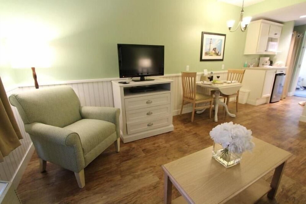 Holly Tree Resort - photo 9