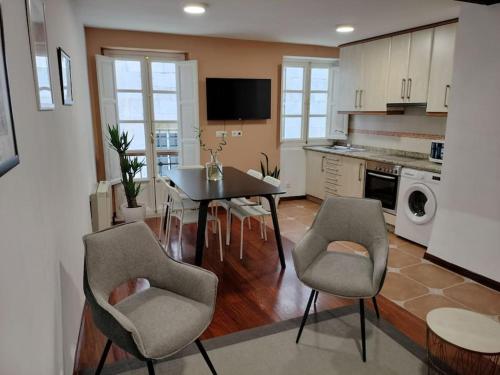 A 100 Metros Catedral 3º Galeria Duplex in Santiago De Compostela, Spain