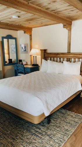 Chama Trails Motel - photo 32