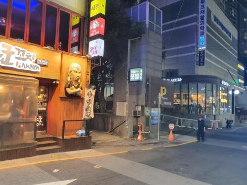 Egg Motel - carbon neutral hotel in Busan