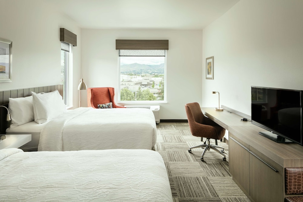 Hilton Garden Inn Wenatchee - photo 9
