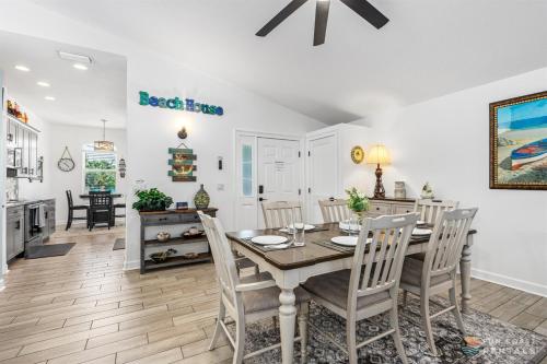 Dog Friendly and STEPS from the Ocean Big Beach House with Pool BBQ & Garage — 4-Star Luxury Hotel in New Smyrna Beach, United States