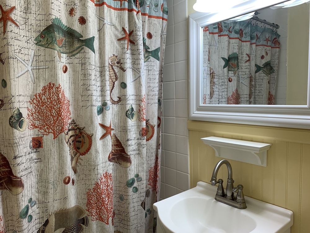 Vineyard Harbor Motel Private Beach - photo 258
