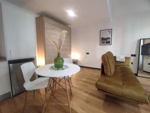 1a. Estudio Para Disfrutar Y Tapear En Ourense in Ourense, Spain