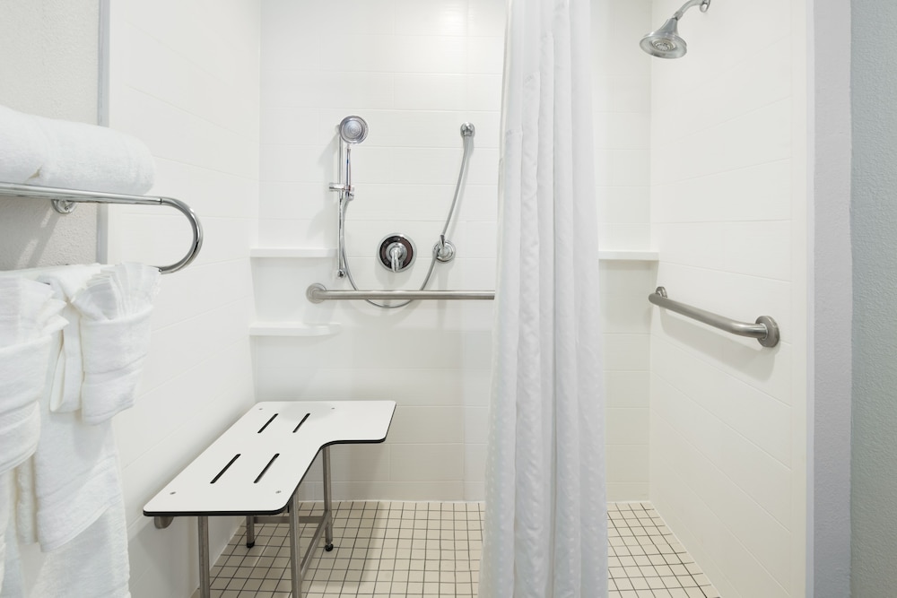 Holiday Inn Express & Suites Nearest Universal Orlando by IHG - photo 13