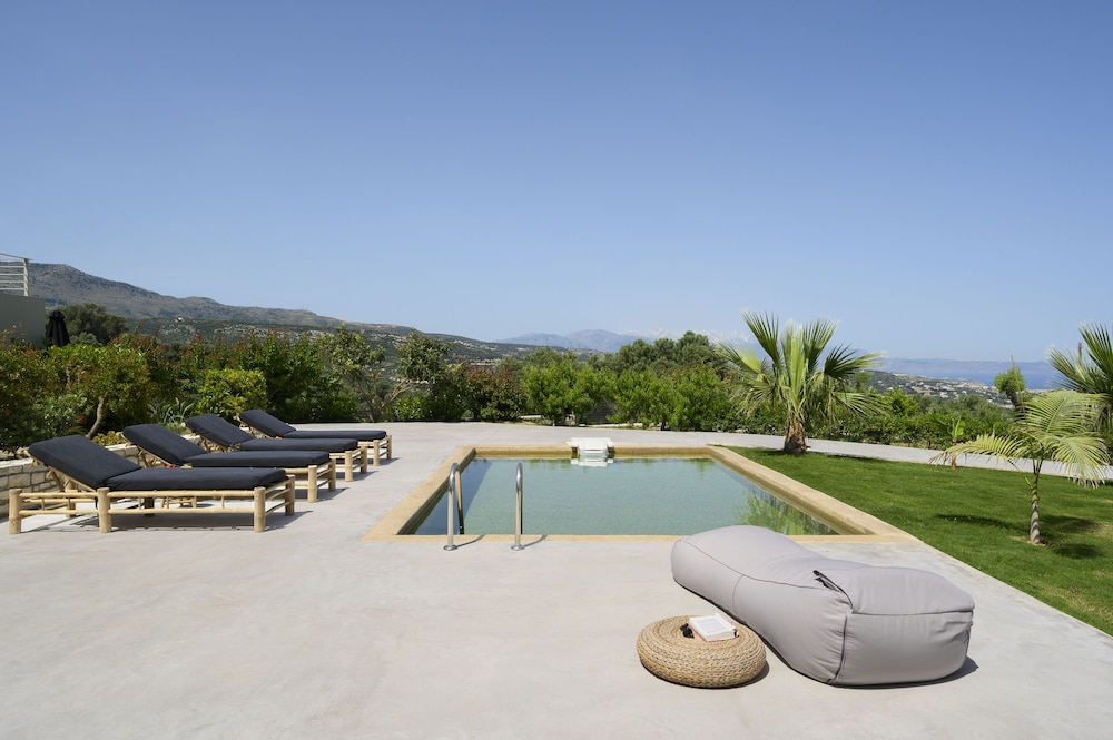 Villa Elia — 4-Star Luxury Hotel in Rethymno, Greece
