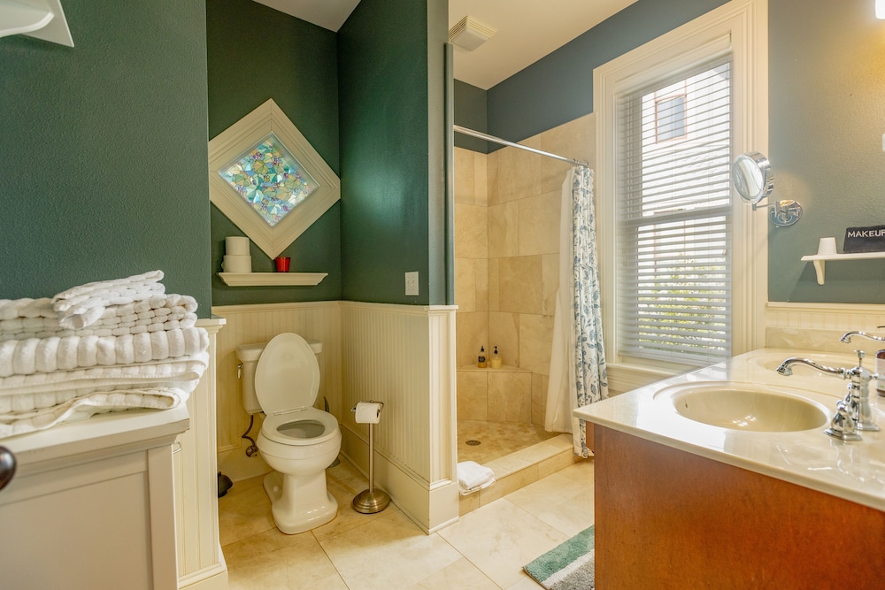 Camellia Rose Inn - photo 24