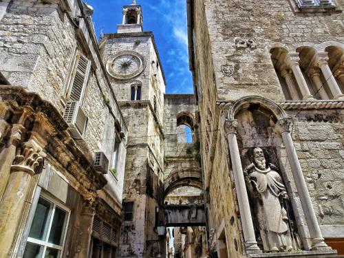 Apartman Iskra 2 — 4-Star Luxury Hotel in Split, Croatia