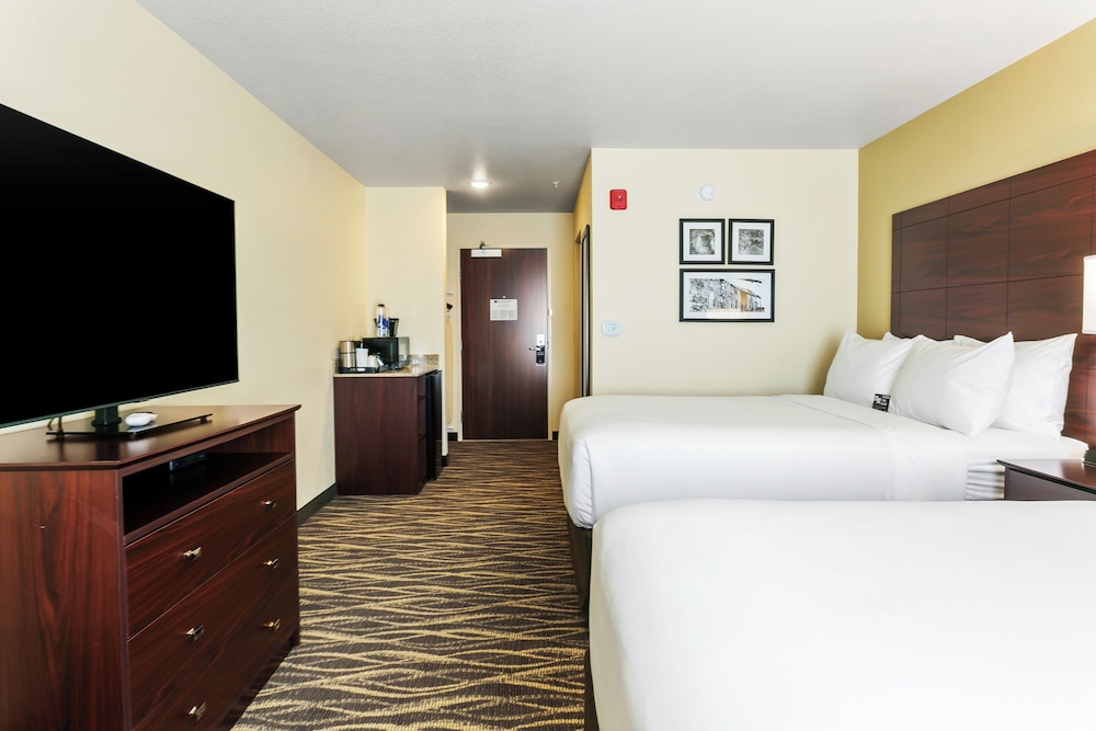 Cobblestone Hotel & Suites Wickenburg - photo 27