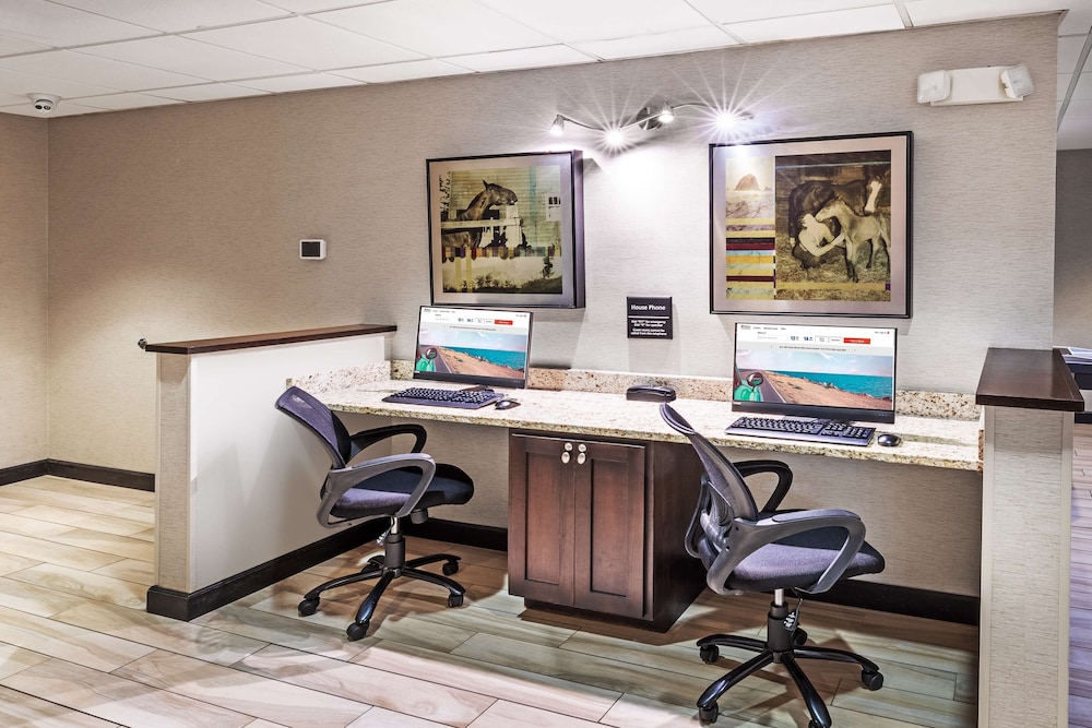 Hampton Inn Aiken - photo 21