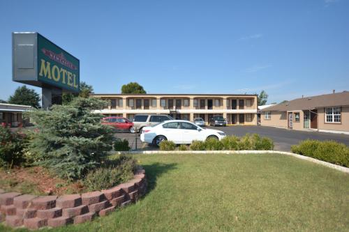 Newcastle Motel - photo 13