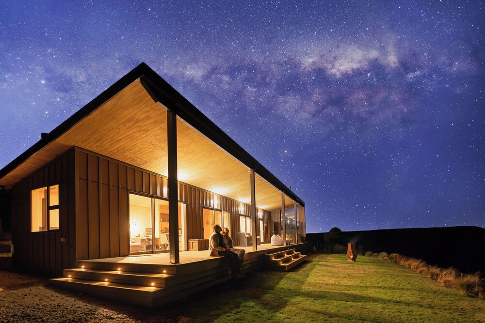 Beresford Heights & Rise in Unknown City, New Zealand