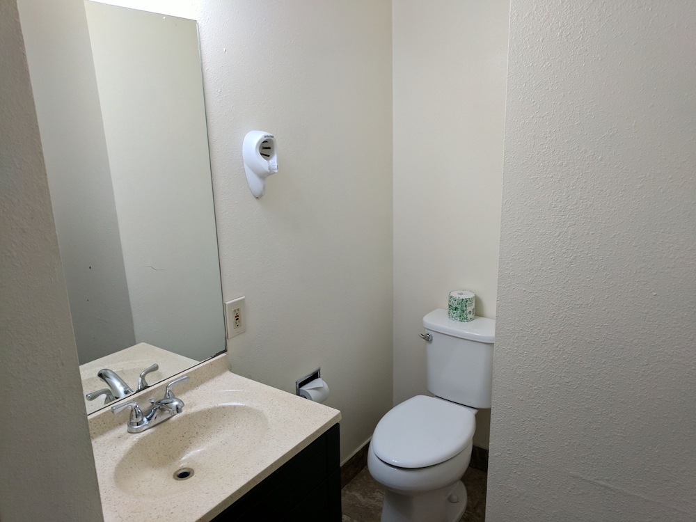 La Hacienda Motel - photo 19