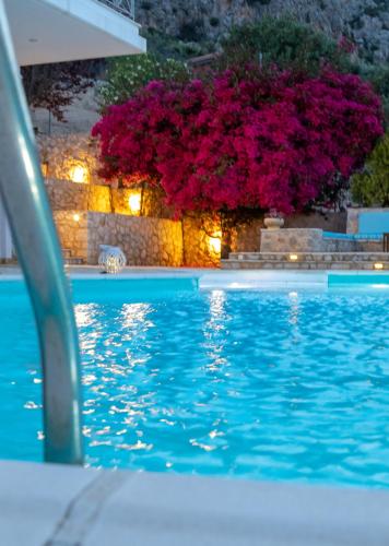 InstaView Tolo 2 — 4-Star Luxury Hotel in Tolon, Greece