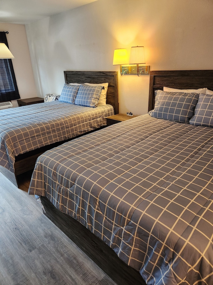 Condotel Unit at Indian Point — Branson — photo 5