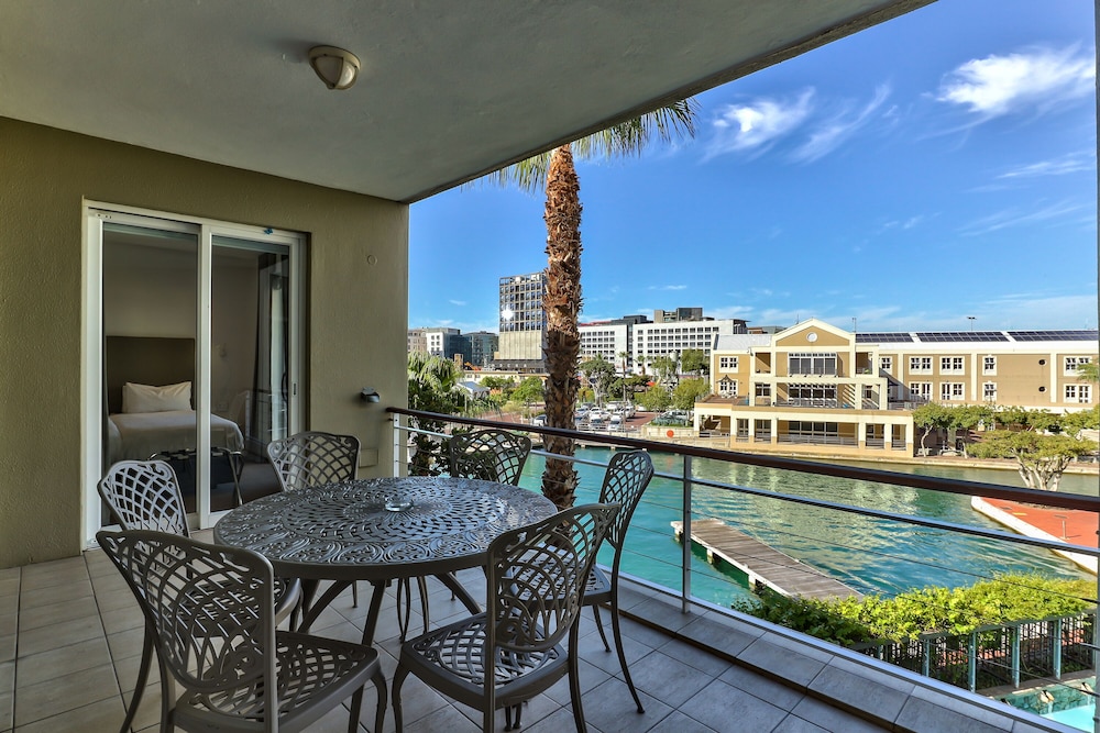 Two Bedroom Apartment Fully Furnished and Design in V&a Marina Residential