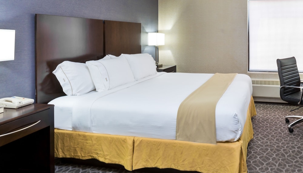Holiday Inn Express Hotel & Suites Mt. Holly by IHG - photo 9
