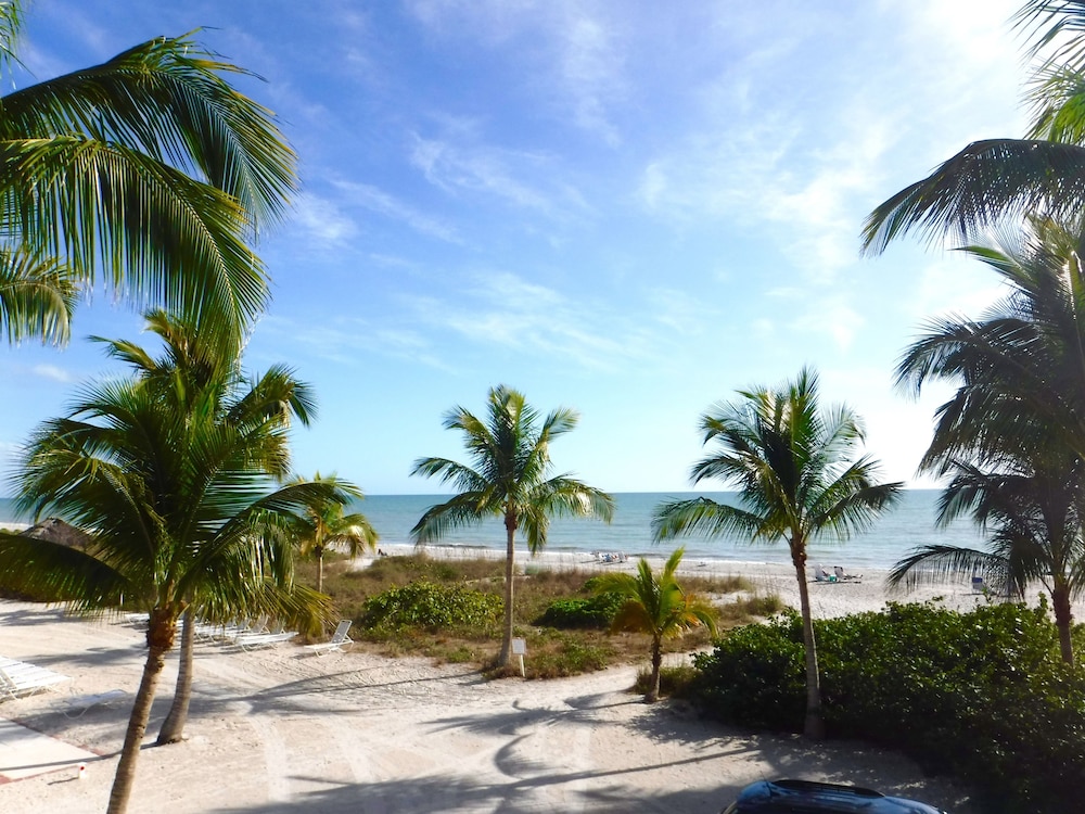 Waterside Inn on the Beach - photo 51
