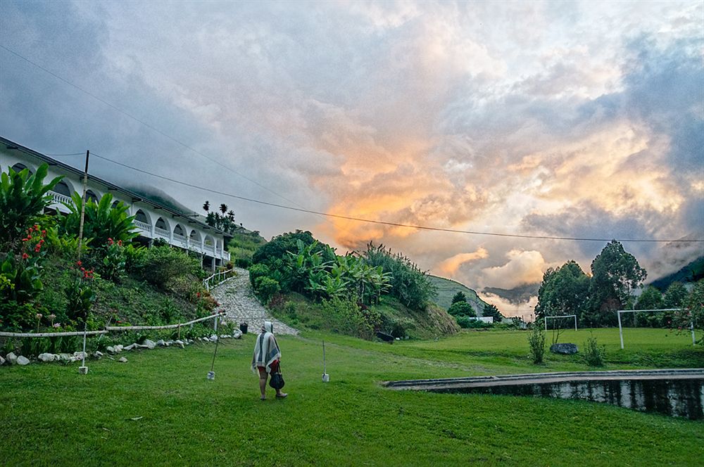 Hostería La Eterna Primavera — 4-Star Luxury Hotel in Alausi, Ecuador