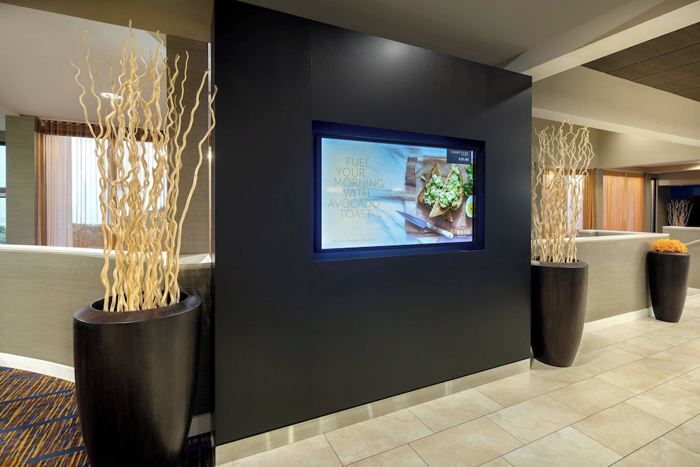 Courtyard by Marriott Addison Midway - photo 24