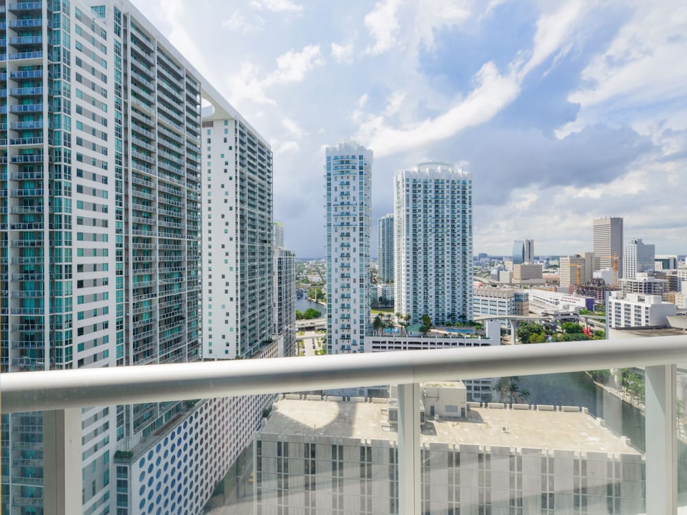 Icon Tower 3 - photo 28