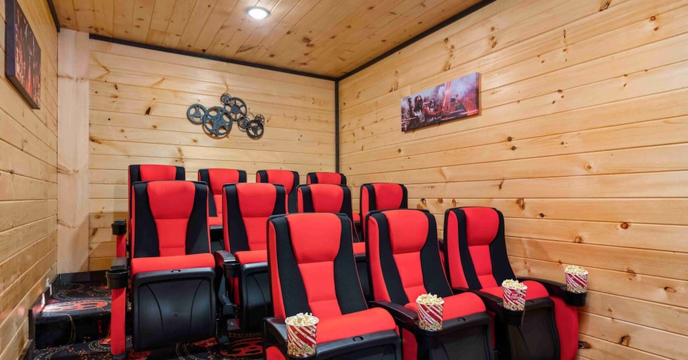 Hidden Gem Masterpiece By Ghosal Luxury Lodging - photo 50