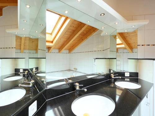 Linda Inh 25398 — 4-Star Luxury Hotel in Zermatt, Switzerland