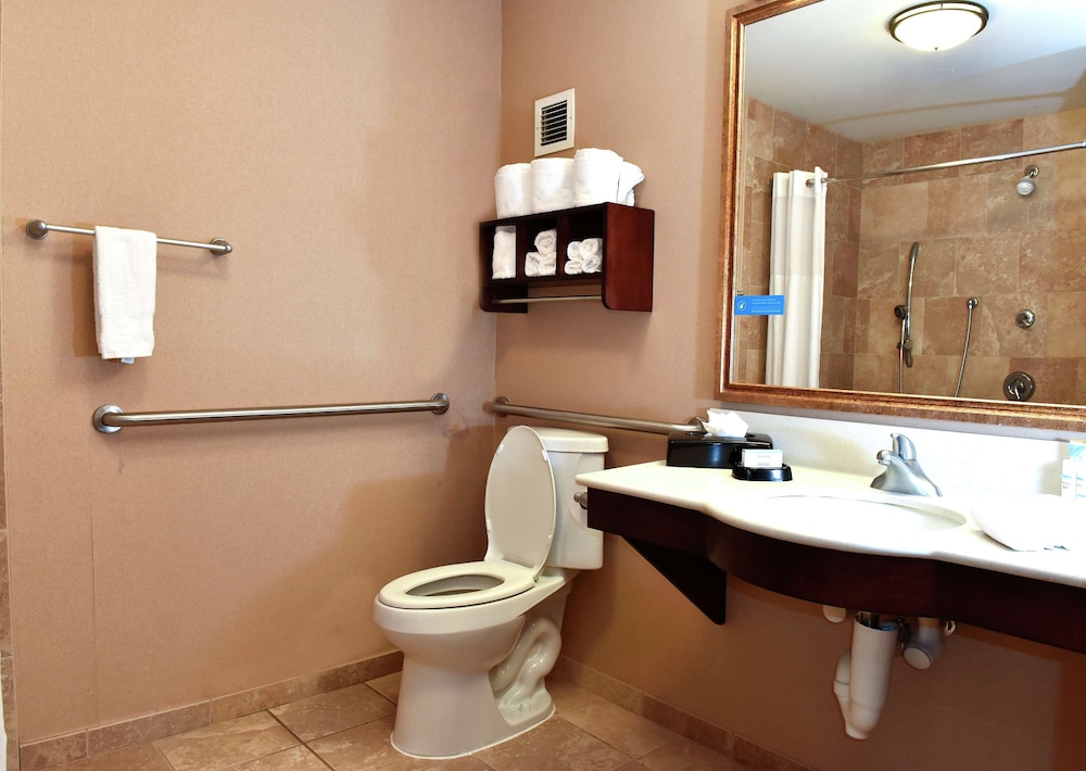 Hampton Inn Ruston - photo 26