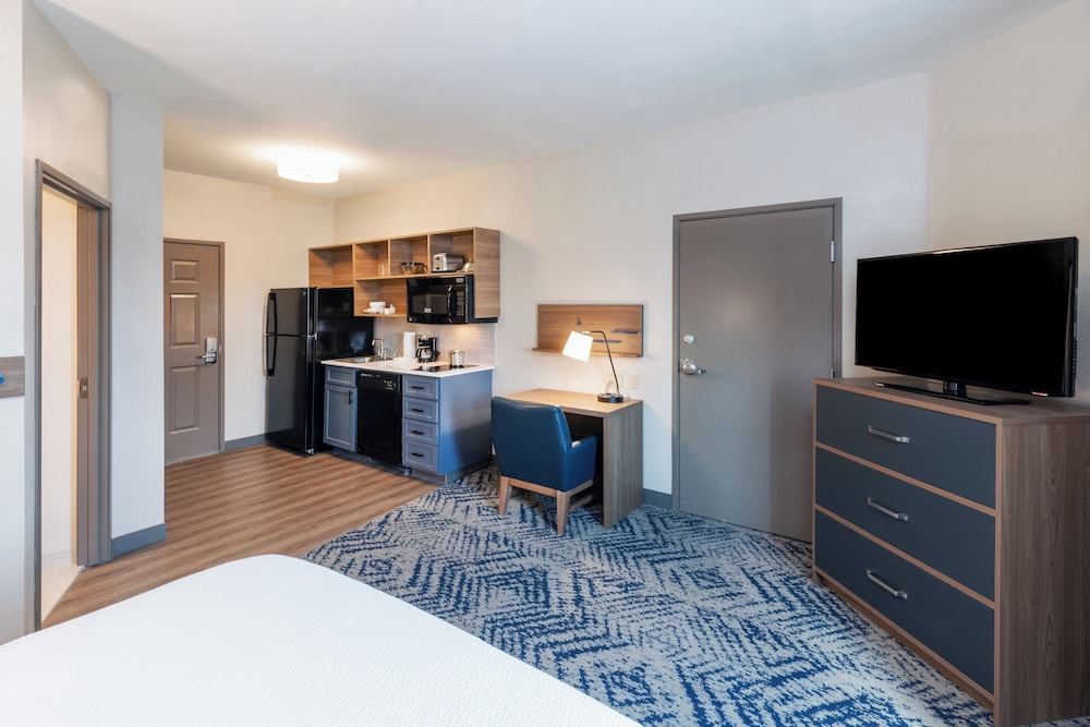 Candlewood Suites Georgetown by IHG - photo 7
